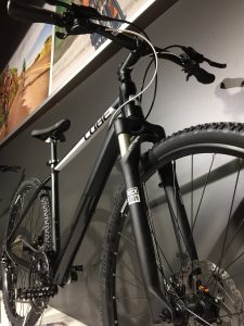 Cube Cross Pro 2018 vorne